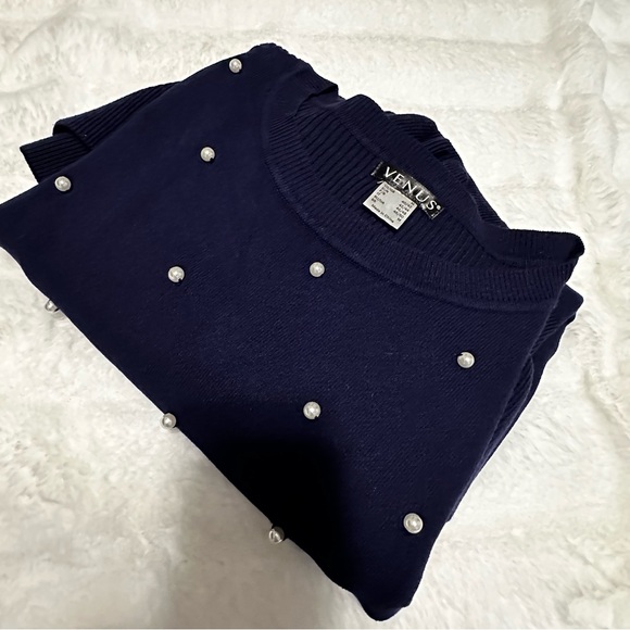 Woman’s Blouse Venus Dark Blue Long Sleeve Pearl Accent Ruffles Size Medium - Picture 8 of 8